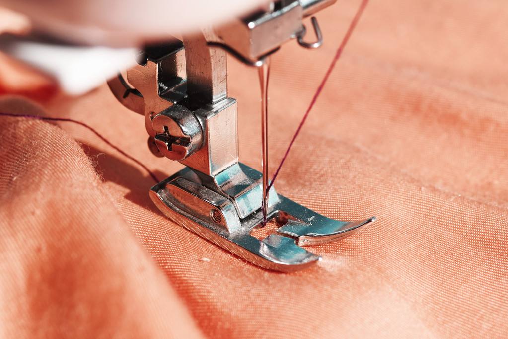 河源西服定做需要注意的三點